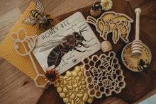 Load image into Gallery viewer, Honey Bee Anatomy Tile